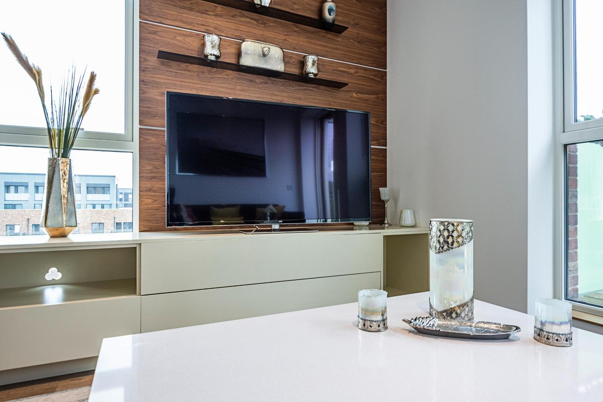 Chiswick Park 3 Bed 3 Bath West London - Parking Londres Exterior foto