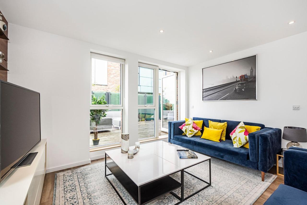 Chiswick Park 3 Bed 3 Bath West London - Parking Londres Exterior foto