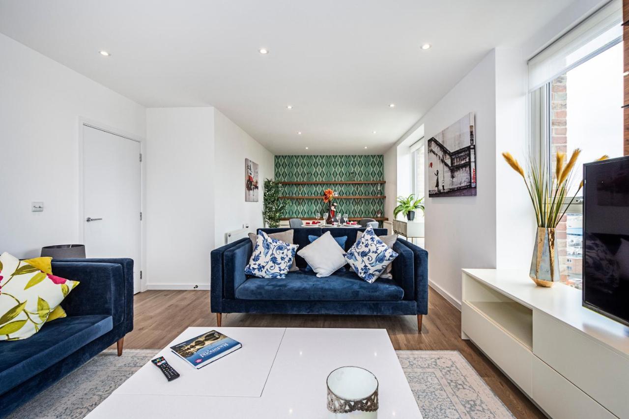 Chiswick Park 3 Bed 3 Bath West London - Parking Londres Exterior foto